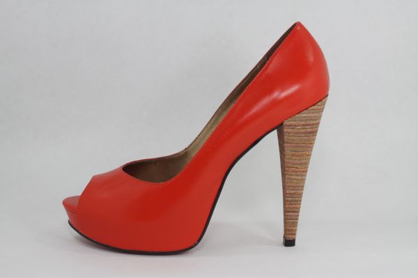 Peep toe vermelho atanado